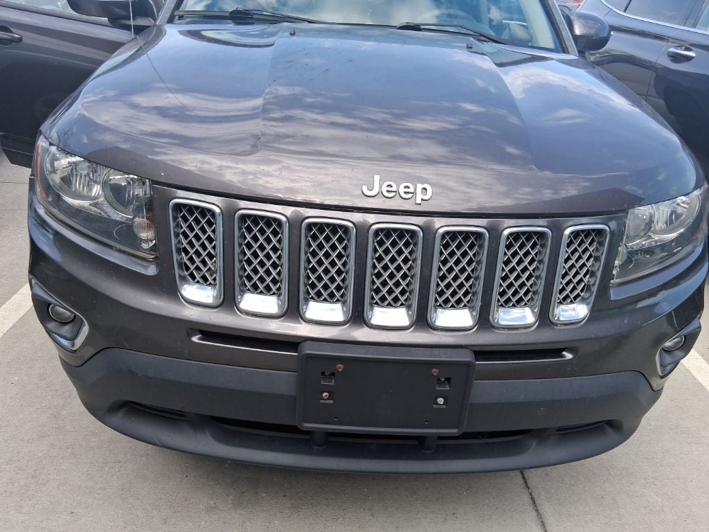 Used 2015 Jeep Compass Latitude with VIN 1C4NJDEB6FD395842 for sale in Kansas City