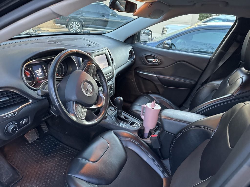 Used 2019 Jeep Cherokee Latitude Plus with VIN 1C4PJMLX3KD271402 for sale in Kansas City