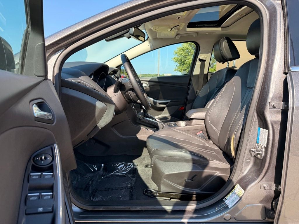 Used 2012 Ford Focus Titanium with VIN 1FAHP3N22CL429210 for sale in Kansas City