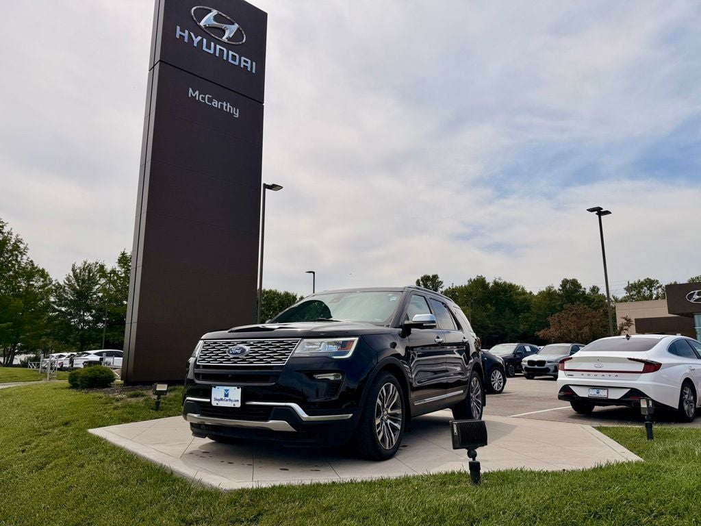2019 Ford Explorer Platinum 4WD's photo