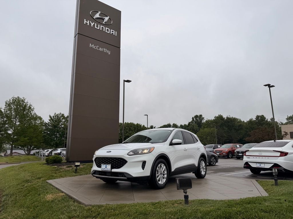 2020 Ford Escape SE FWD's photo