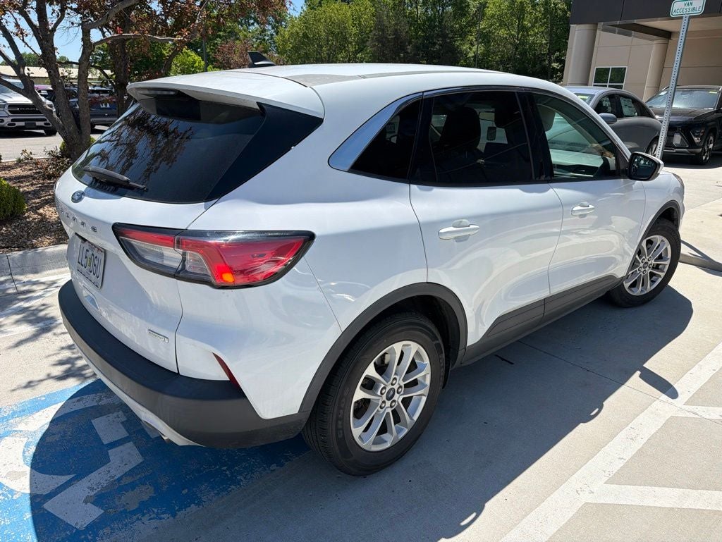 Used 2020 Ford Escape SE with VIN 1FMCU0G66LUB24388 for sale in Blue Springs, MO