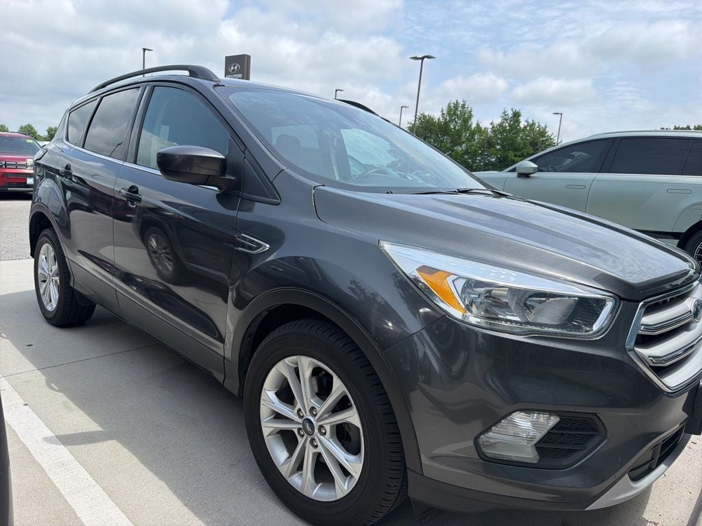 2018 Ford Escape SE's photo