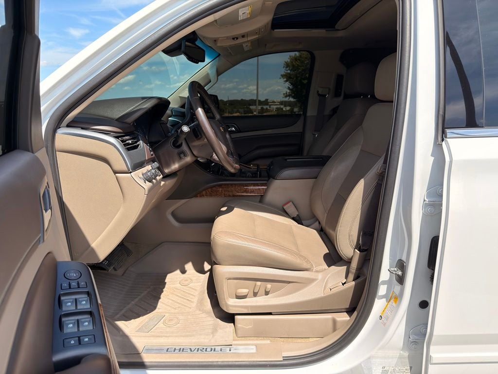 Used 2019 Chevrolet Tahoe Premier with VIN 1GNSKCKC0KR122553 for sale in Kansas City