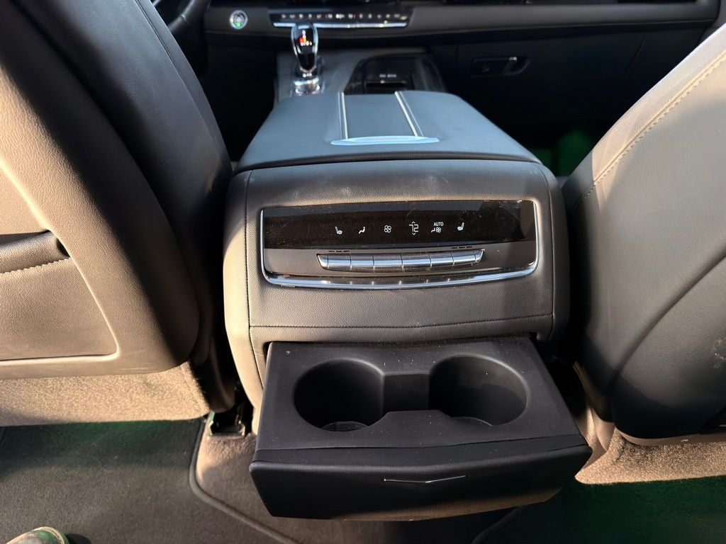 2023 Cadillac Escalade Sport