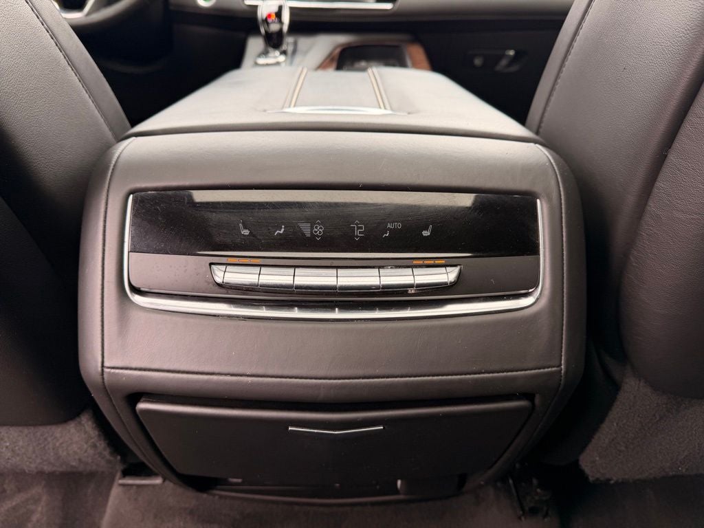 2022 Cadillac Escalade Sport Platinum