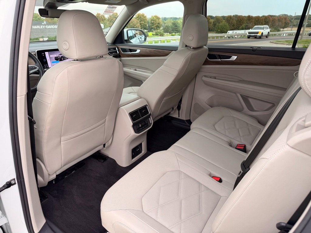 2024 Volkswagen Atlas 2.0T SE w/Technology