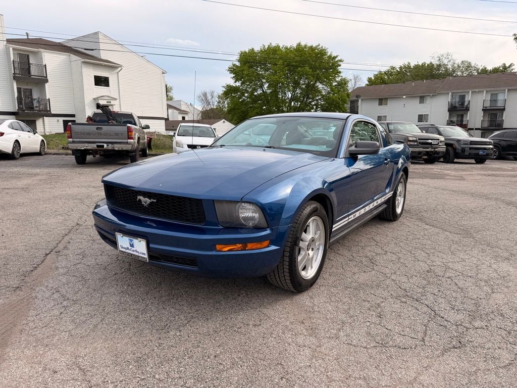 2007 Ford Mustang Deluxe