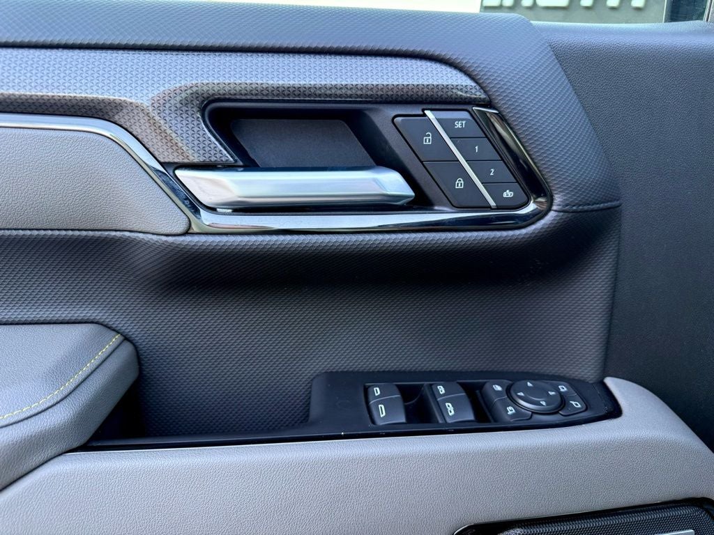 2025 Chevrolet Silverado 1500 ZR2