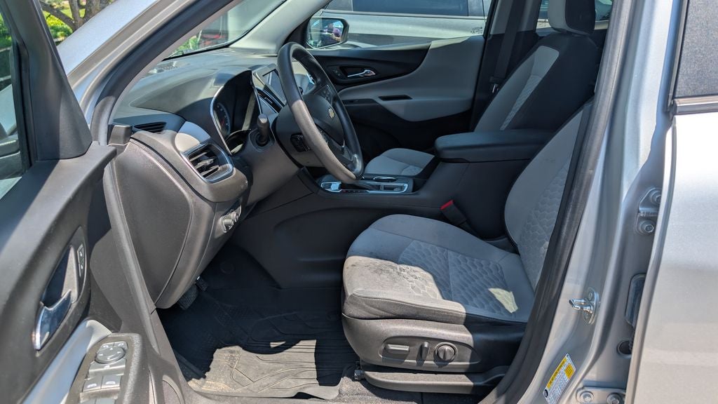 Used 2021 Chevrolet Equinox LS with VIN 3GNAXSEV5MS121273 for sale in Kansas City