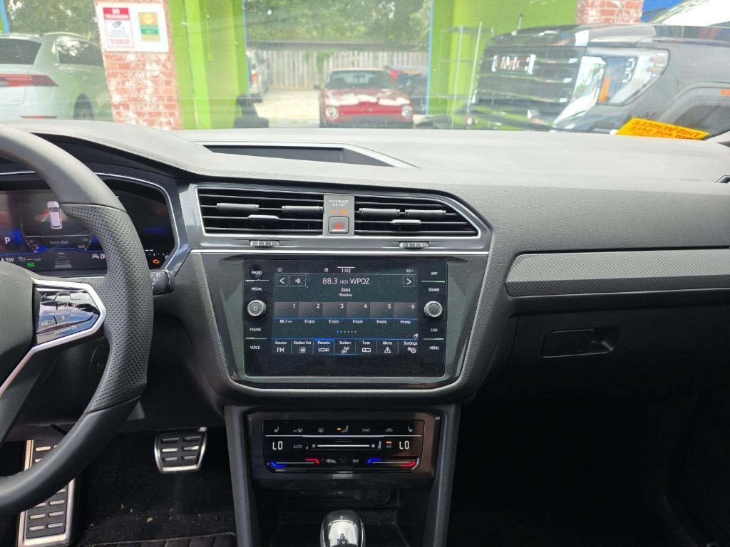2024 Volkswagen Tiguan 2.0T SE R-Line Black