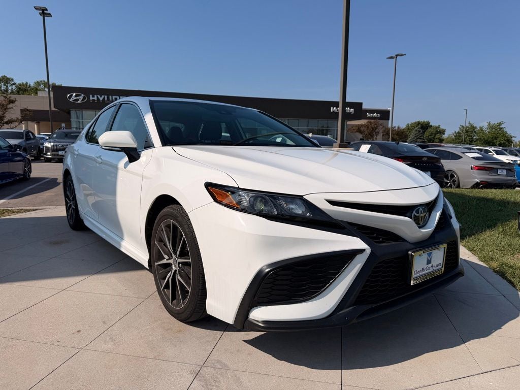 2023 Toyota Camry SE - Photo 11