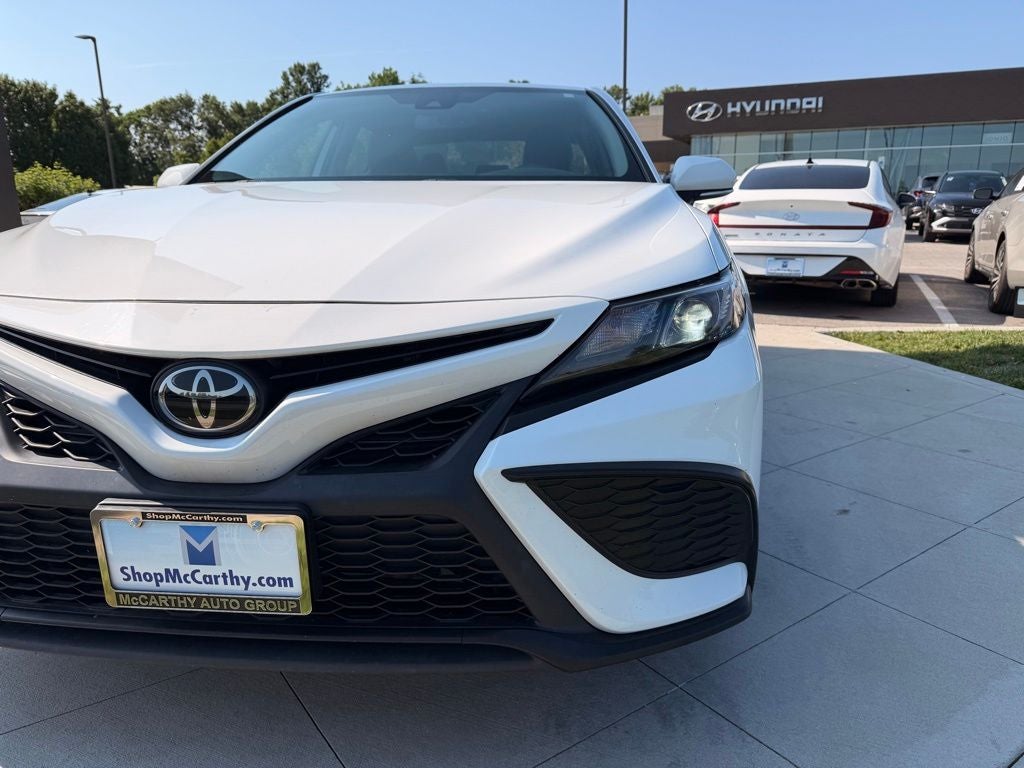 2023 Toyota Camry SE - Photo 13