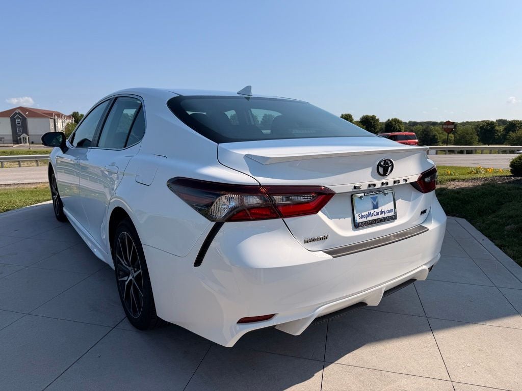 2023 Toyota Camry SE - Photo 7
