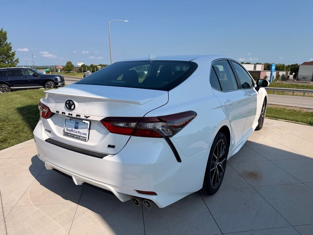 2023 Toyota Camry SE - Photo 9