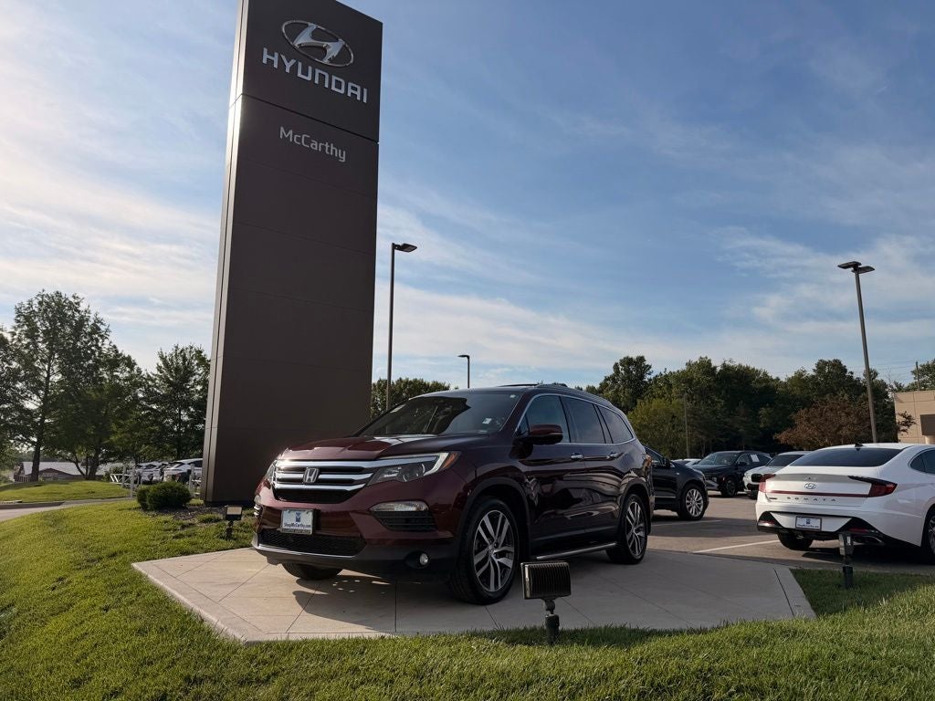2018 Honda Pilot 4WD Elite's photo