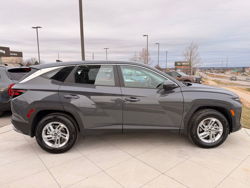 2025 Hyundai TUCSON SE