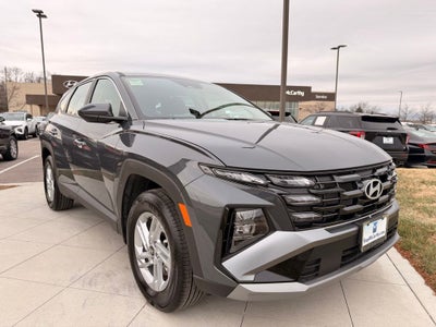 2025 Hyundai TUCSON SE