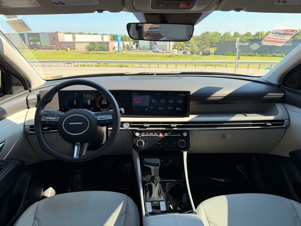 2025 Hyundai TUCSON SEL