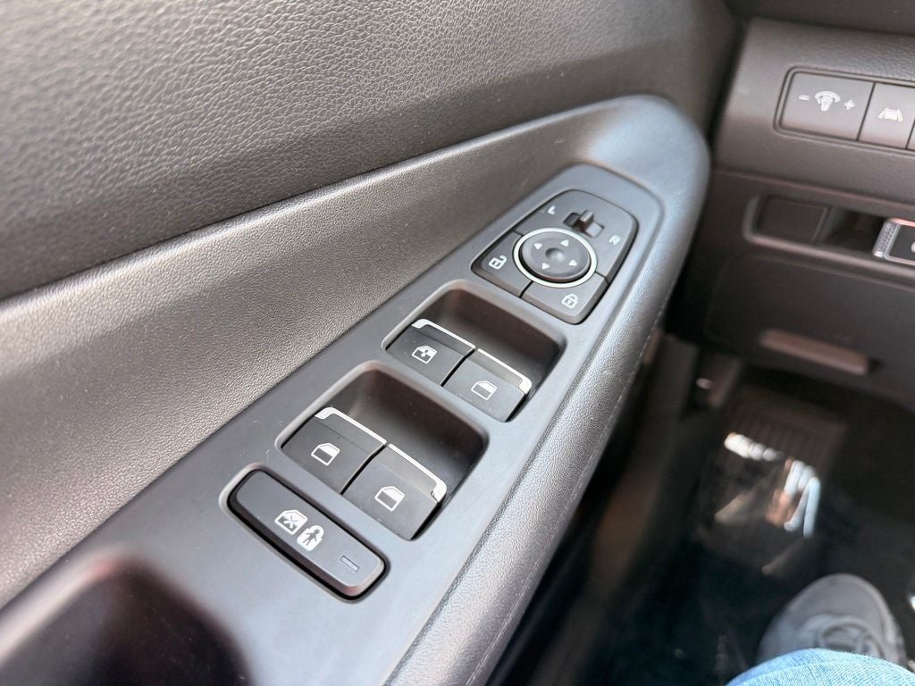 2022 Hyundai SANTA FE SE