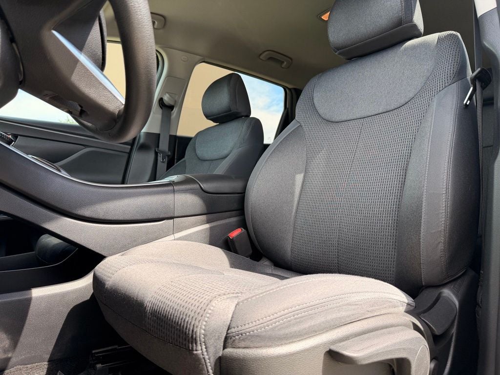 2022 Hyundai SANTA FE SE