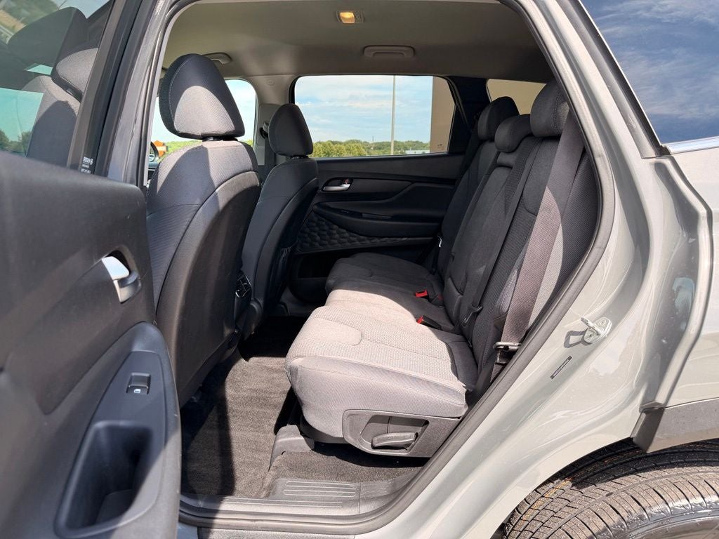 2022 Hyundai SANTA FE SE