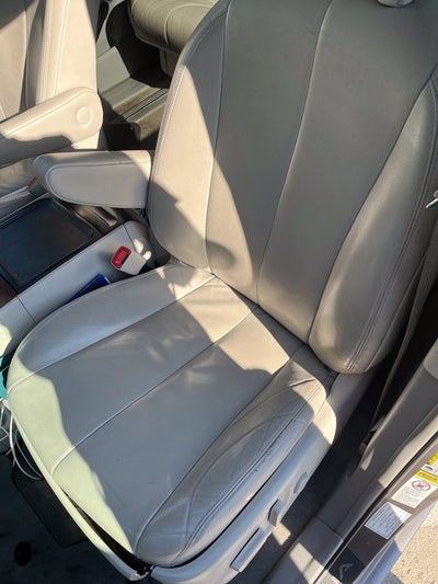 2014 Toyota Sienna XLE 8 Passenger