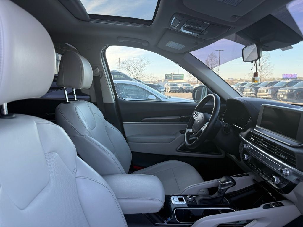 Used 2022 Kia Telluride S with VIN 5XYP6DHC6NG317060 for sale in Kansas City