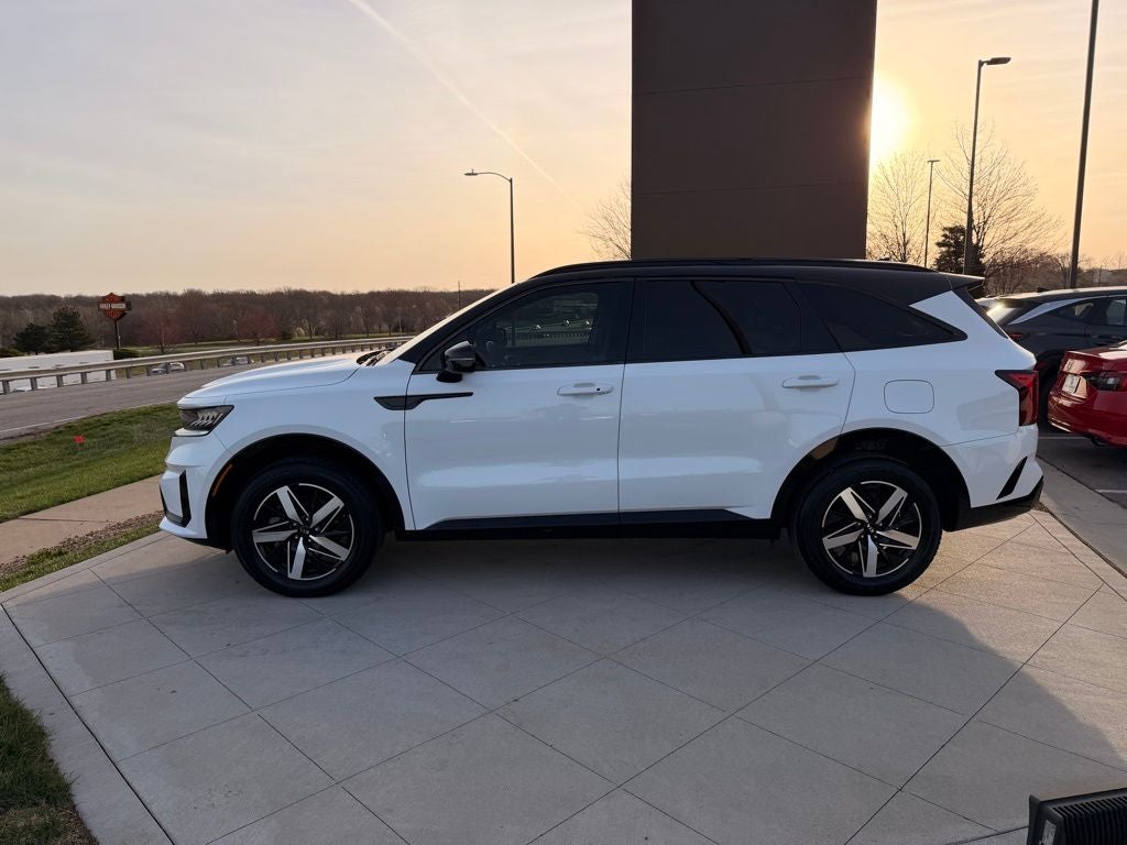 Used 2021 Kia Sorento S with VIN 5XYRL4LC5MG009031 for sale in Kansas City