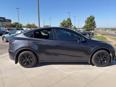 2024 Tesla Model Y Long Range