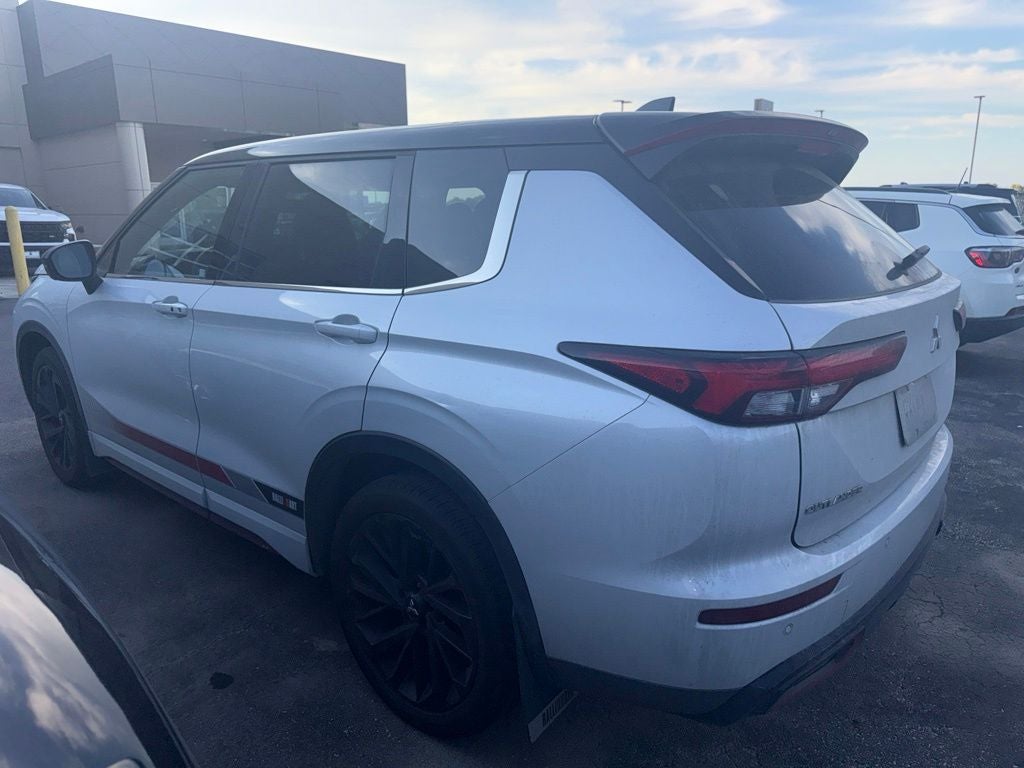 2023 Mitsubishi Outlander SE