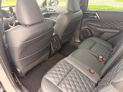 2022 Mitsubishi Outlander SEL