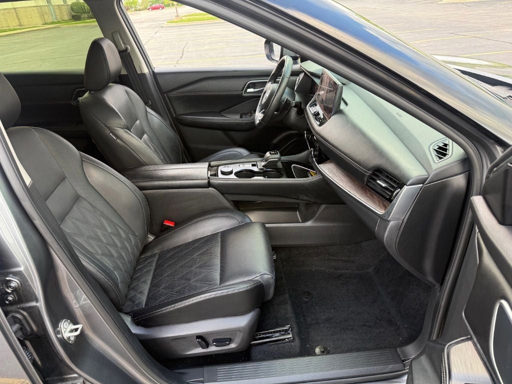 2024 Nissan Rogue Platinum