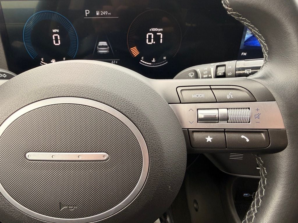 2024 Hyundai KONA SEL