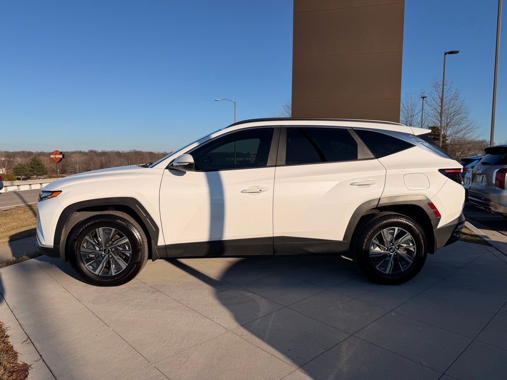 Used 2022 Hyundai Tucson Blue with VIN KM8JBCA14NU028628 for sale in Kansas City