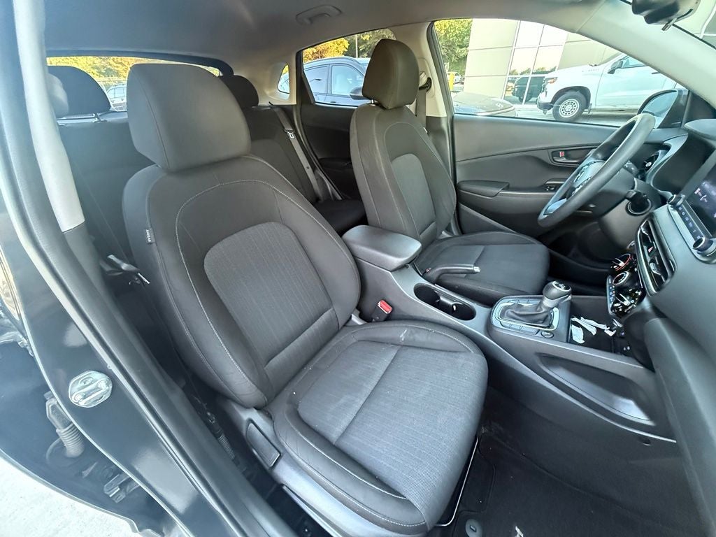 Used 2022 Hyundai Kona SEL with VIN KM8K6CAB6NU860943 for sale in Kansas City
