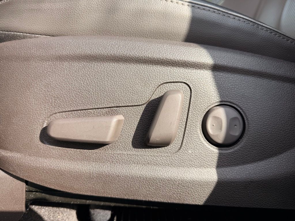 2022 Hyundai SANTA FE HYBRID SEL Premium