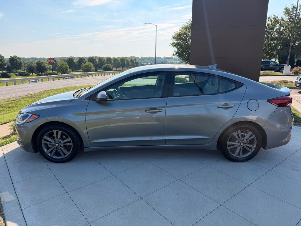 Used 2017 Hyundai Elantra SE with VIN KMHD84LF7HU209284 for sale in Kansas City