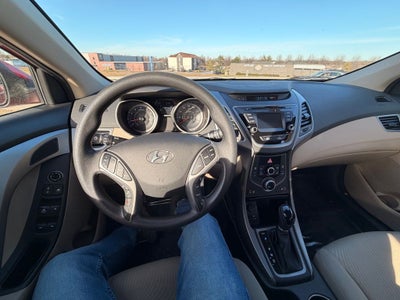 2014 Hyundai ELANTRA SE