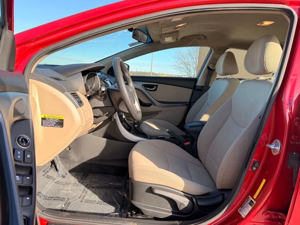 2014 Hyundai ELANTRA SE