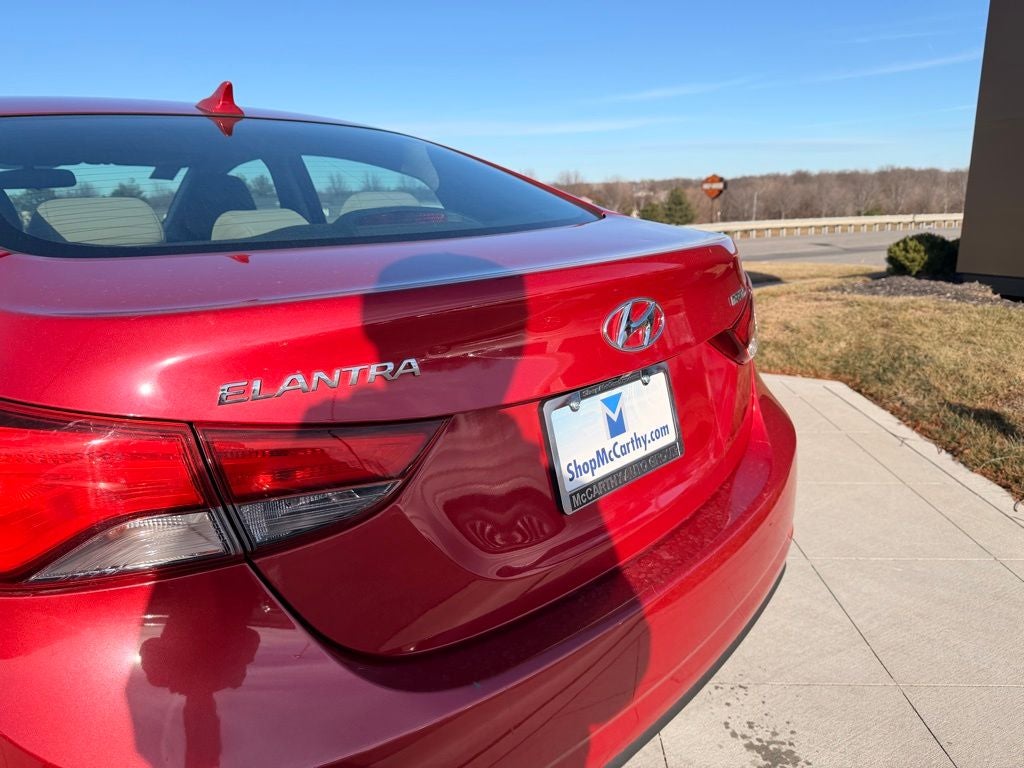 2014 Hyundai ELANTRA SE