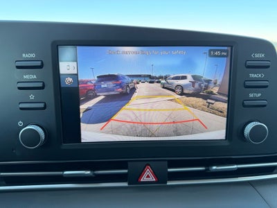 2024 Hyundai ELANTRA SE