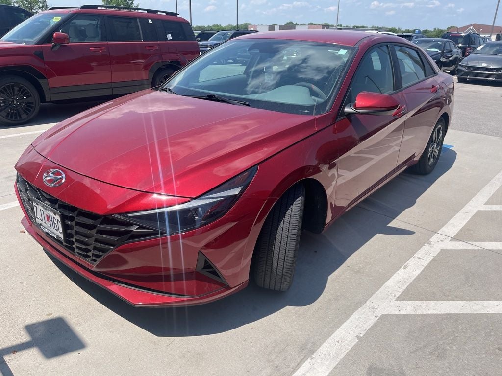 2023 Hyundai Elantra 1.6 HEV Blue's photo
