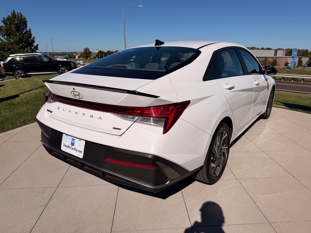 2025 Hyundai ELANTRA HYBRID SEL Sport