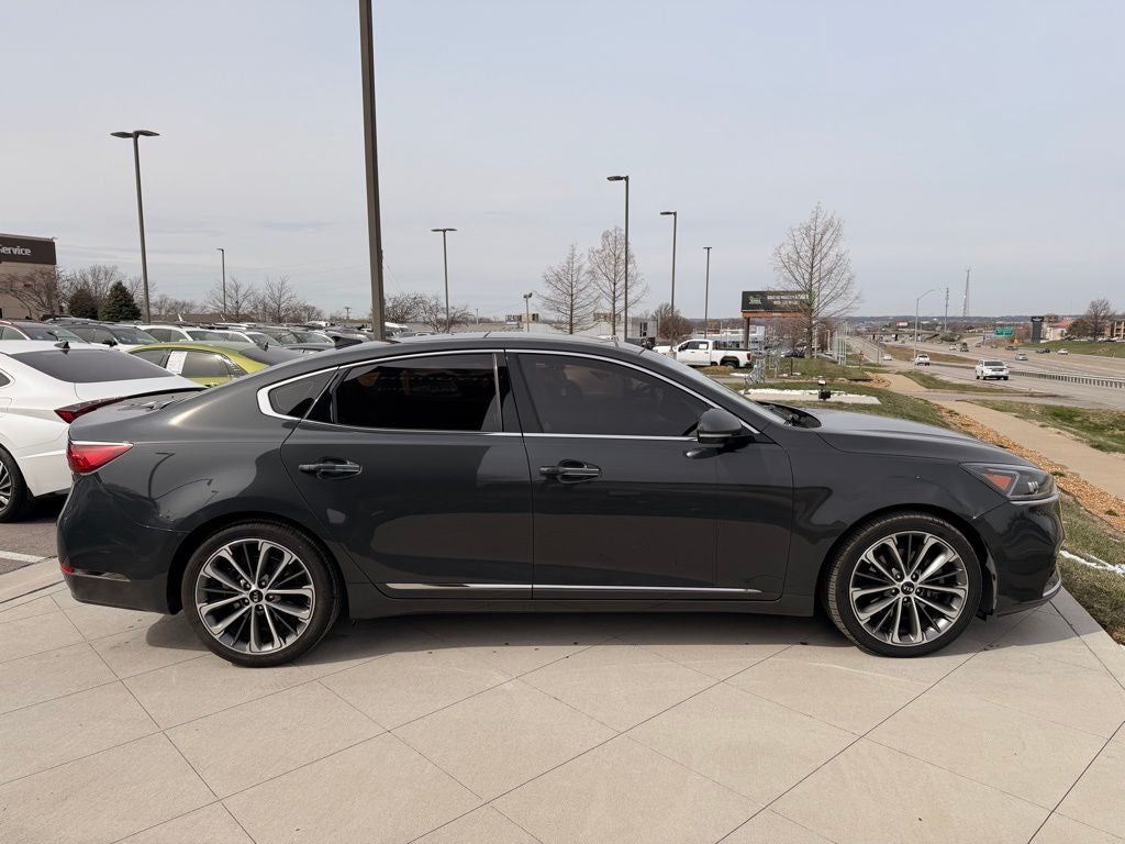 2018 Kia Cadenza Technology