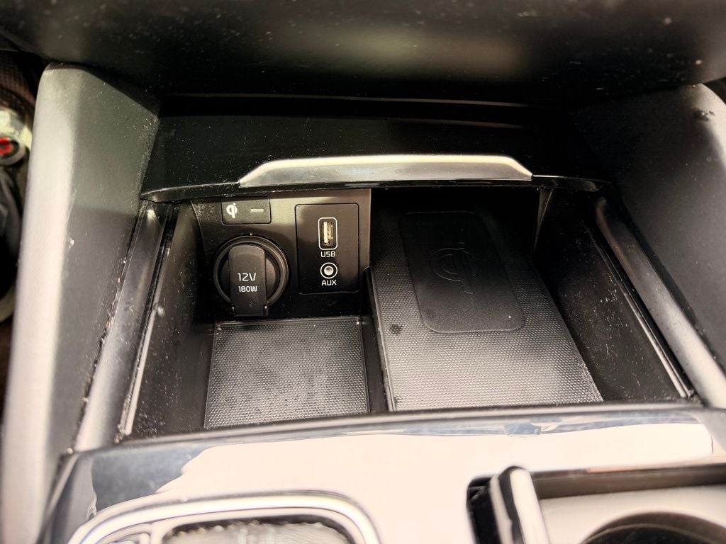 2018 Kia Cadenza Technology