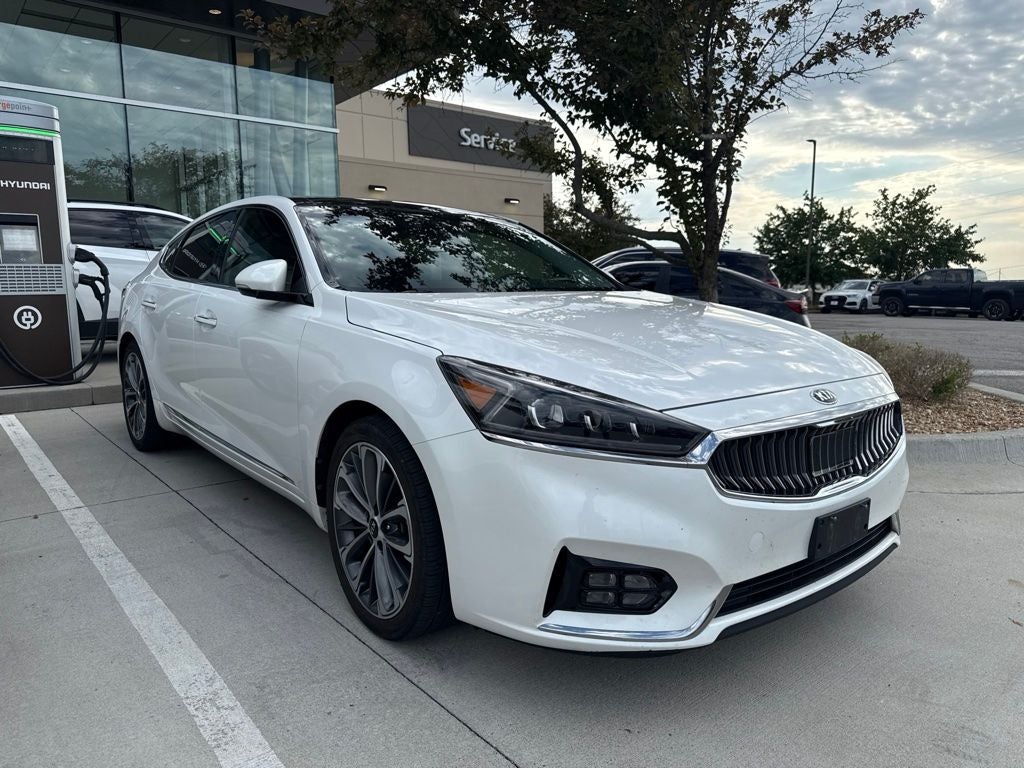 2017 Kia Cadenza Technology