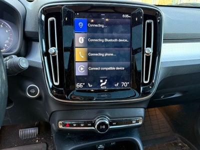 2019 Volvo XC40 Momentum