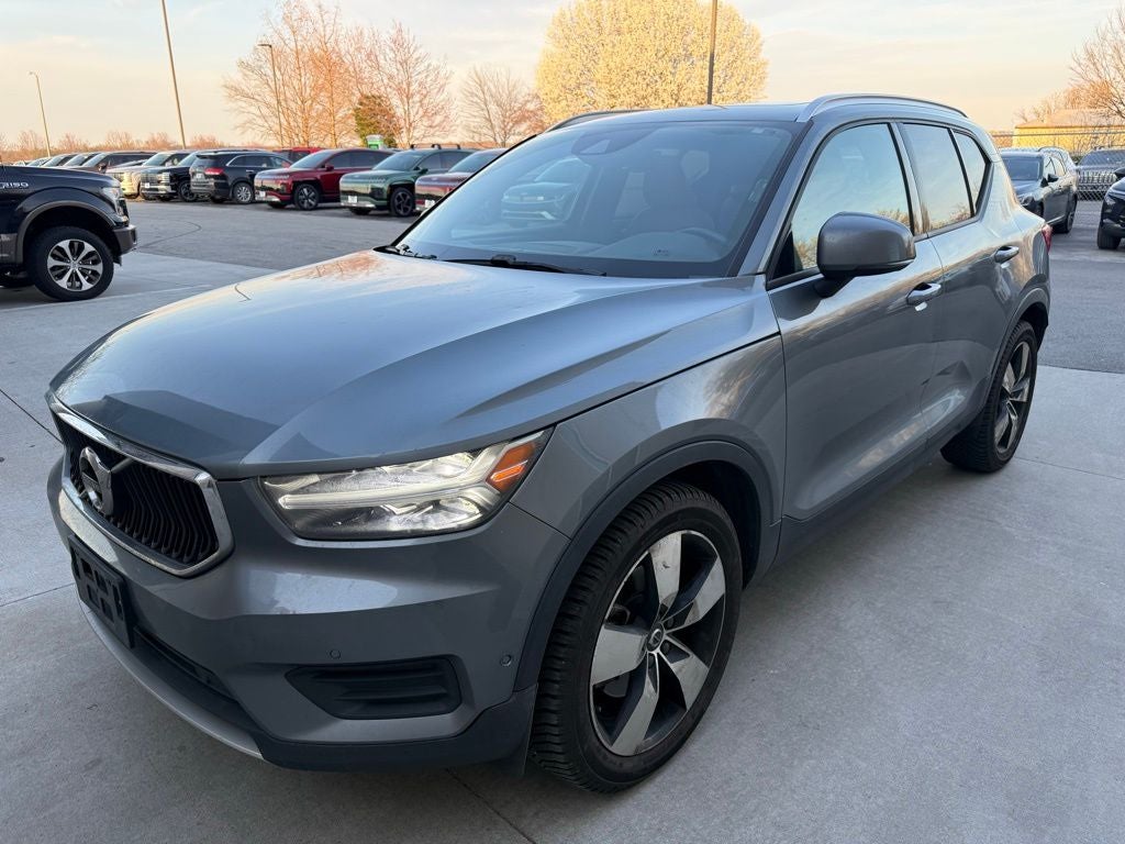2019 Volvo XC40 Momentum