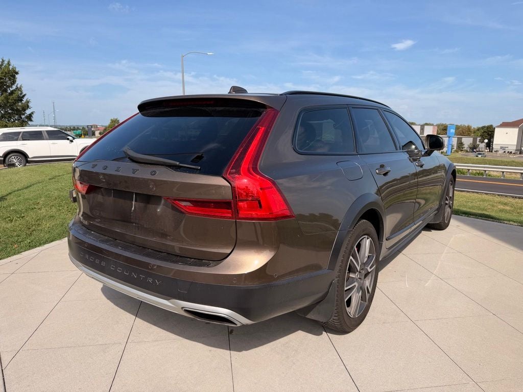 2017 Volvo V90 Cross Country T6 AWD